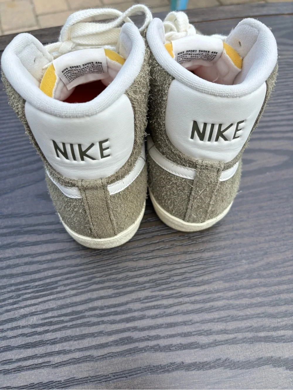 Nike Blazer Mid '77 Vintage olive suede high-top sneakers sz 8